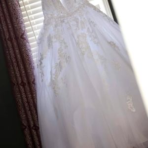 Wedding dress